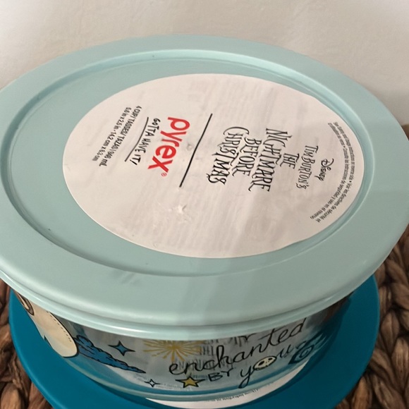 2 Nightmare Before Christmas Disney Pyrex storage containers. each holds 4 cups. - Picture 2 of 5